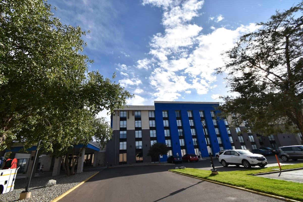 Denver-Central Park Hotel